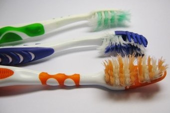 dental tips toothbrushes